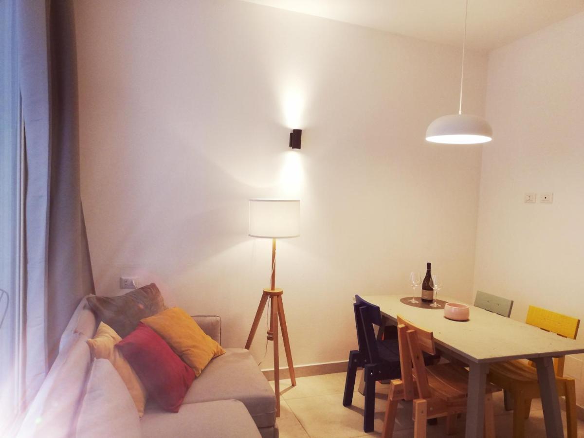 Casa Abbatuzzu Apartment อาชิเรอาเล ภายนอก รูปภาพ