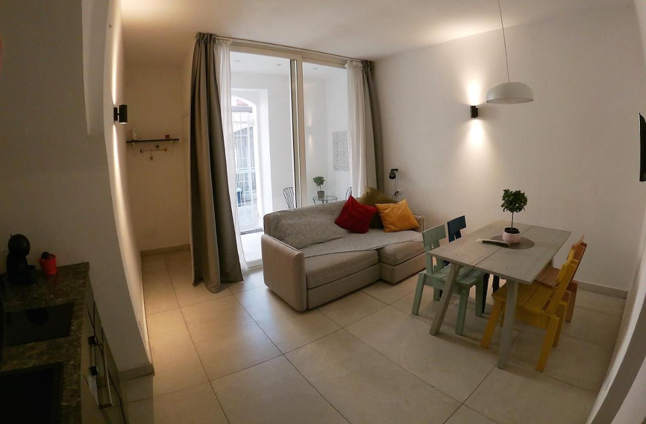 Casa Abbatuzzu Apartment อาชิเรอาเล ภายนอก รูปภาพ